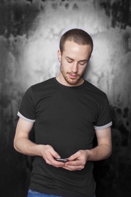 Cosa fare se un ragazzo che stai incontri ti sta ignorando