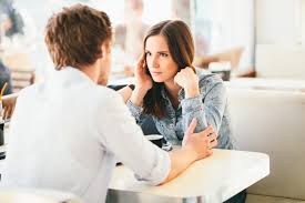 Mi piace una ragazza, ma lei sta uscendo con qualcun altro